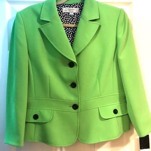 Tahari blazer (BRAND NEW)